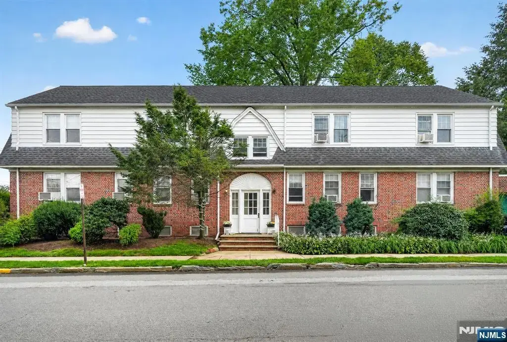 215 Terrace Avenue, Hasbrouck Heights