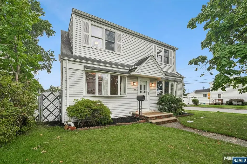 29 Henry Street, Elmwood Park