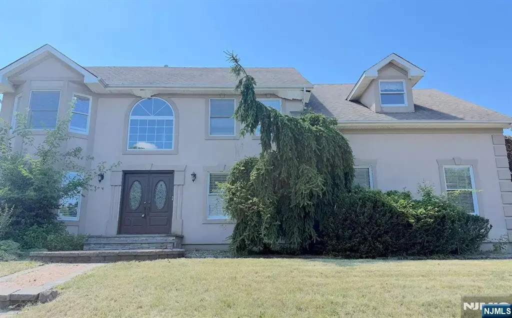 33 Mcguire Drive, West Orange