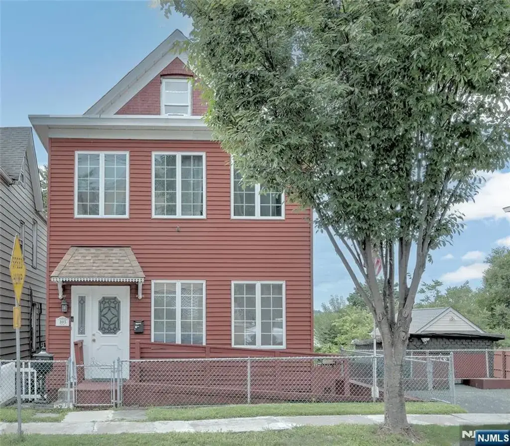 103 Wessington Avenue, Garfield