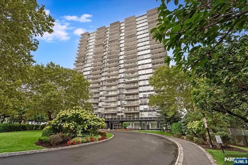 6050 E Kennedy Boulevard 15g, West New York