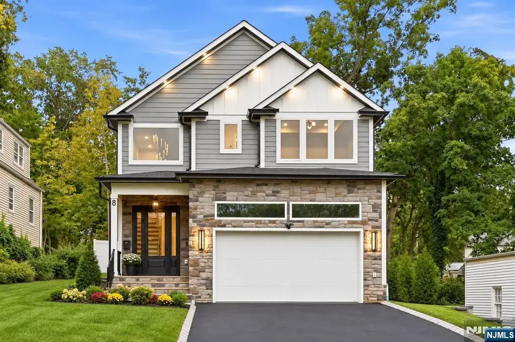 8 Roosevelt Terrace, Livingston