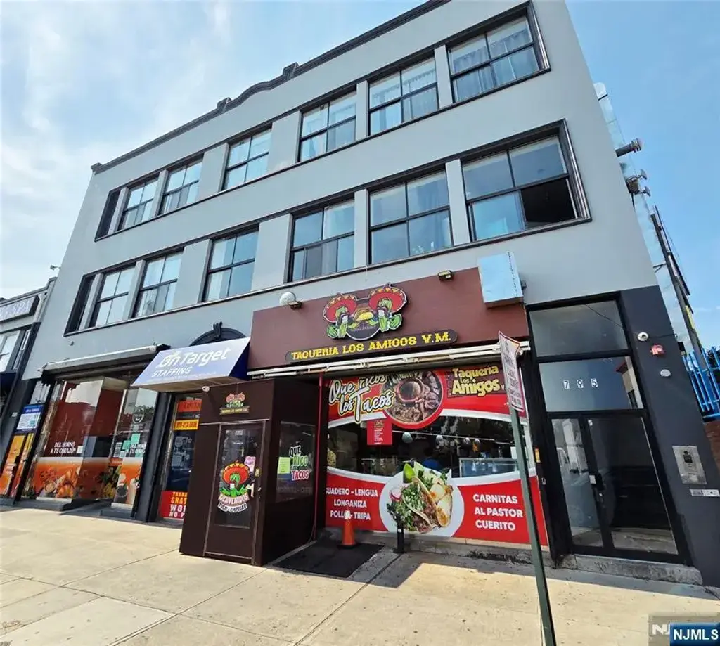 795 Main 7, Passaic