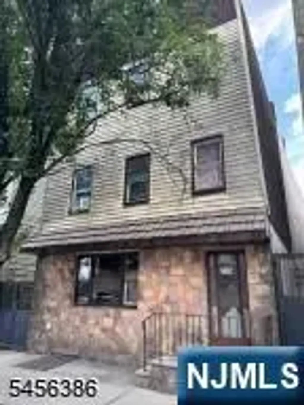526 Market Street, Newark