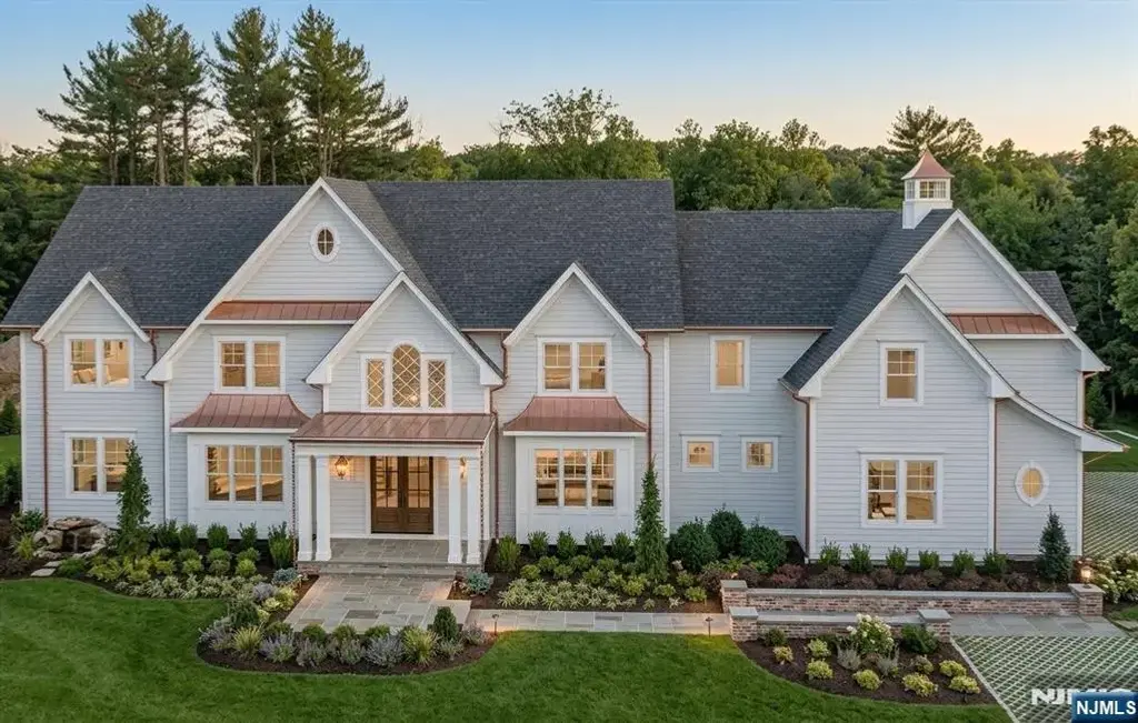 212 Arbor Road, Franklin Lakes