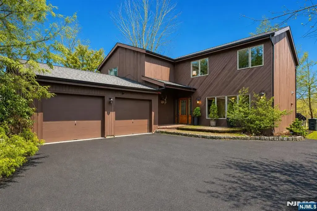229 Werimus, Woodcliff Lake