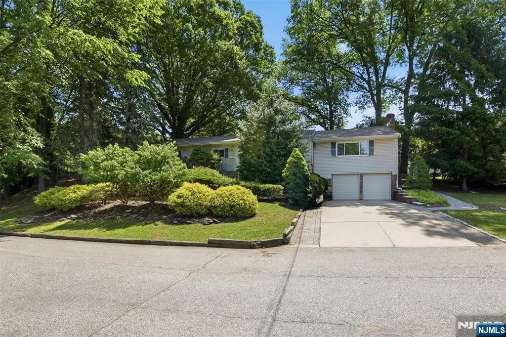 165 Glenn Avenue, Norwood
