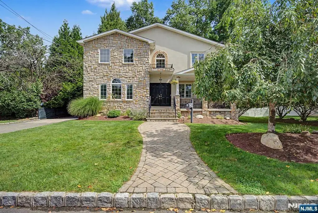 176 5th Street, Cresskill