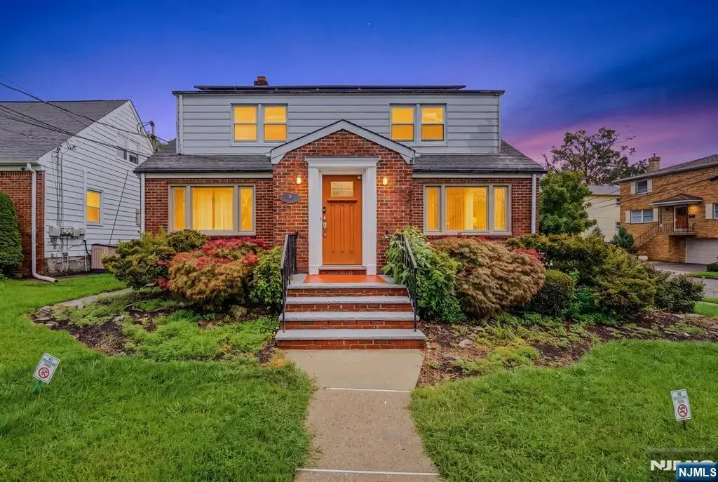 98 Baldwin Place, Bloomfield