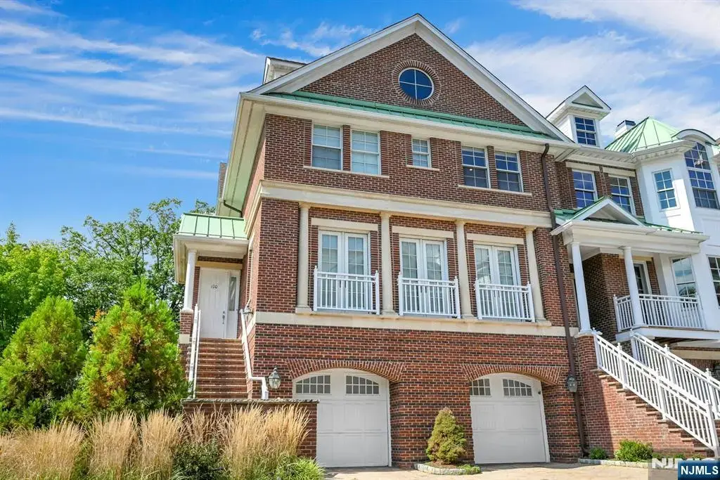 100 Heights Lane, Tenafly