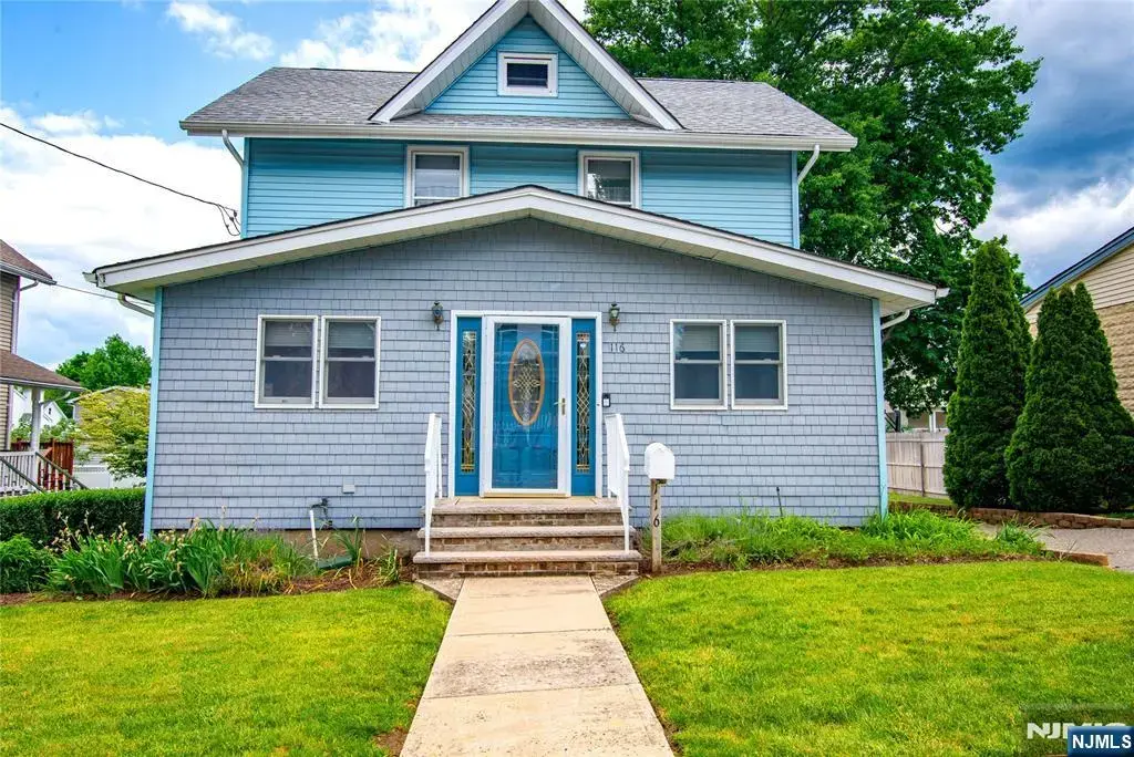 116 W Quackenbush Avenue, Dumont