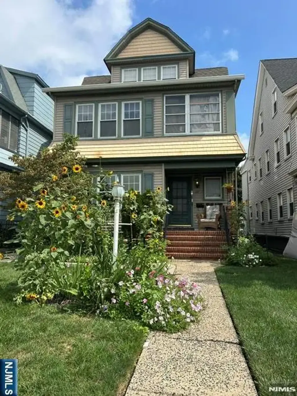 17 Mount Pleasant Avenue, West Orange