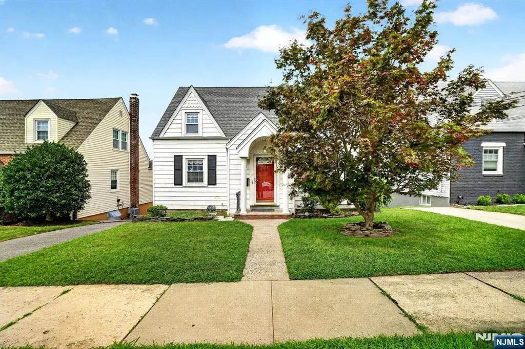 5-7 Bond Place, North Arlington
