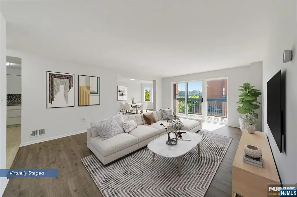 403 Livingston Court N403, Edgewater