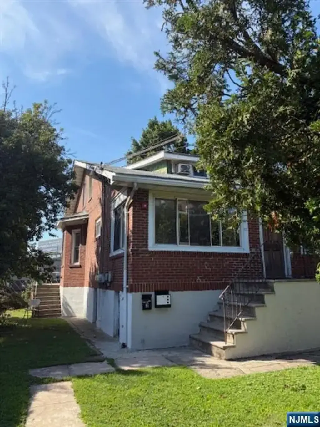 17 Hamilton, Fairview