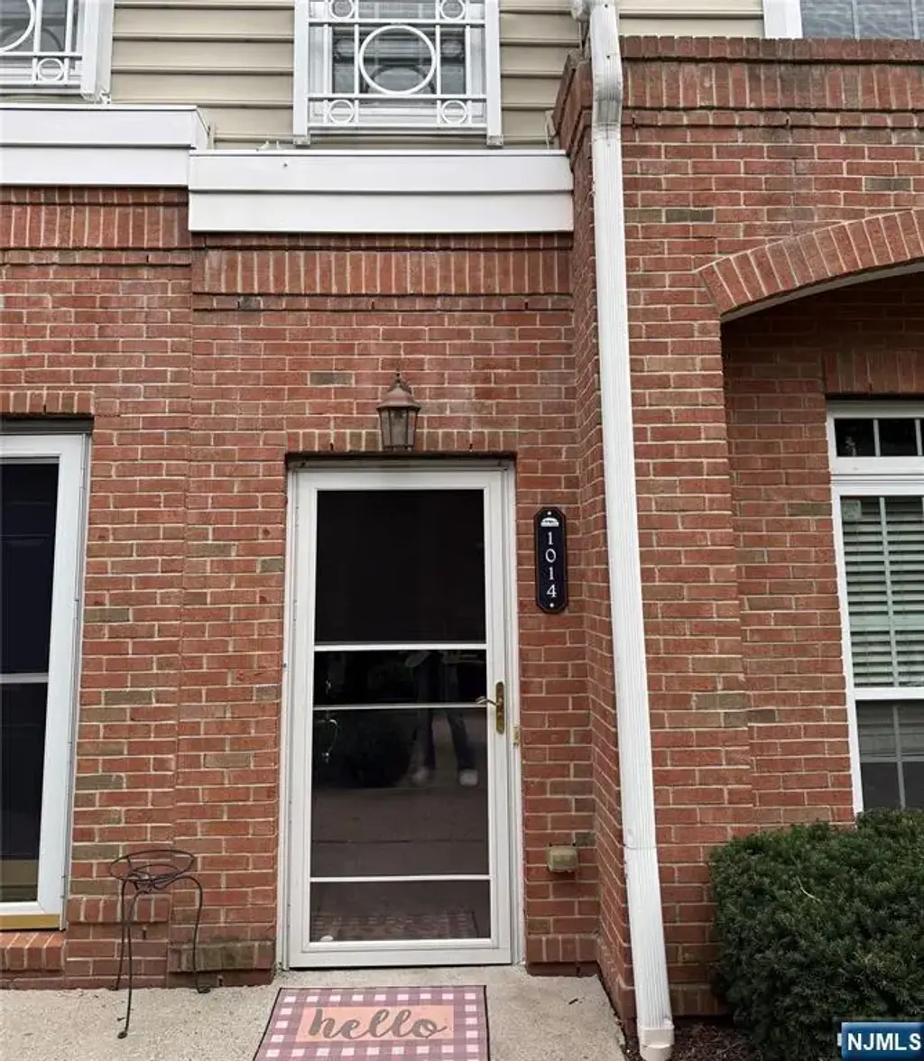 1014 Cunningham Court, Belleville