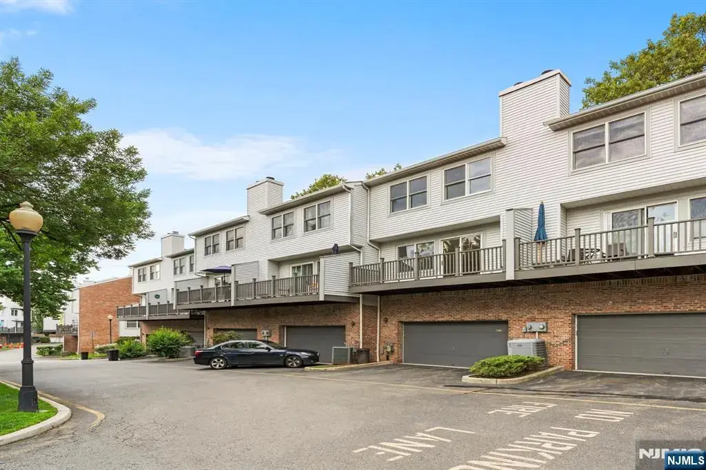 477 Undercliff Avenue, Edgewater