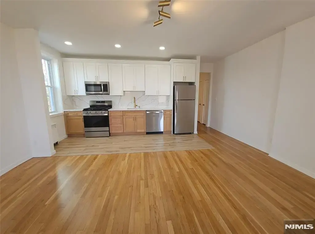 1700 Kennedy 42, Union City
