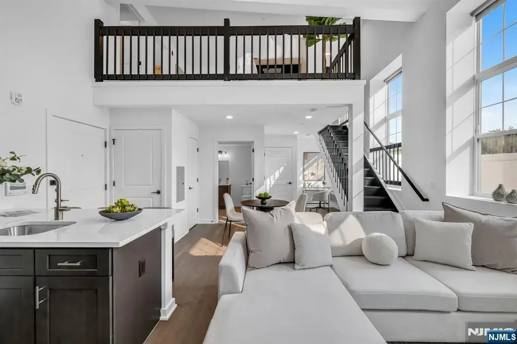 315 Railroad 114, East Rutherford