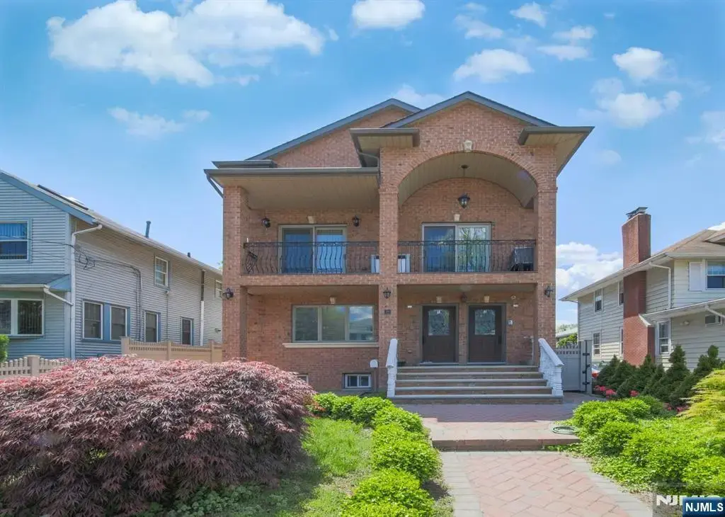 72 Brinkerhoff Terrace, Palisades Park