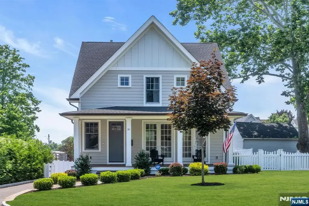 16 Storms Avenue, Park Ridge