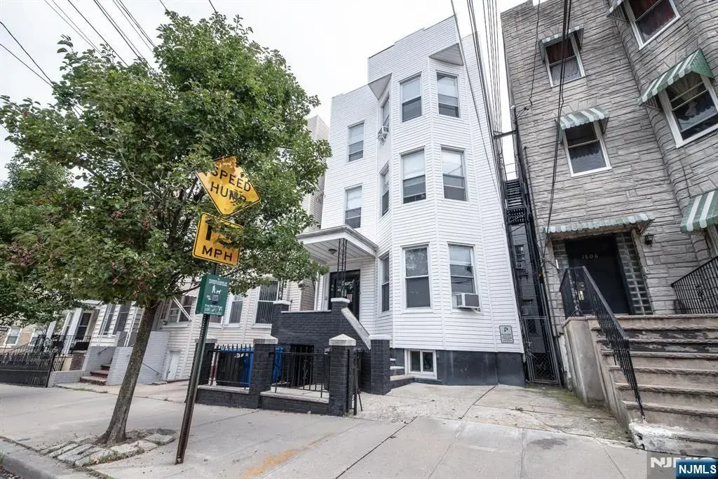 1808 West Street, Union City