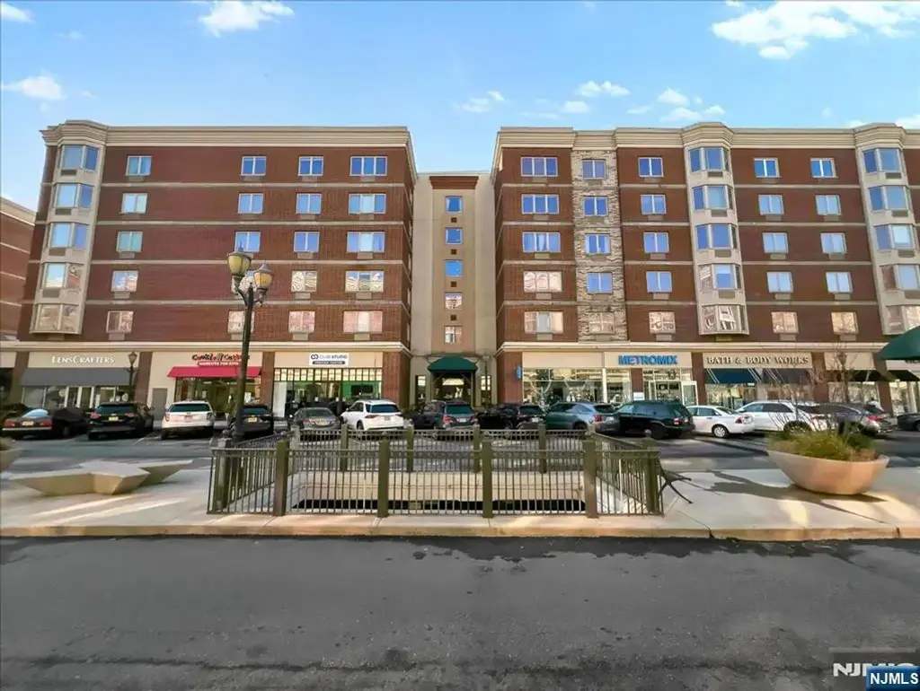 5410 City, Edgewater