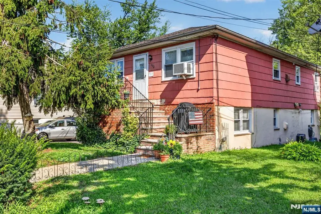 176 Meadow Lane, Secaucus
