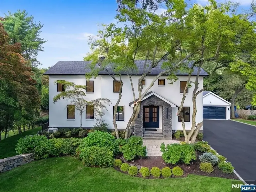 125 Hudson Avenue, Tenafly