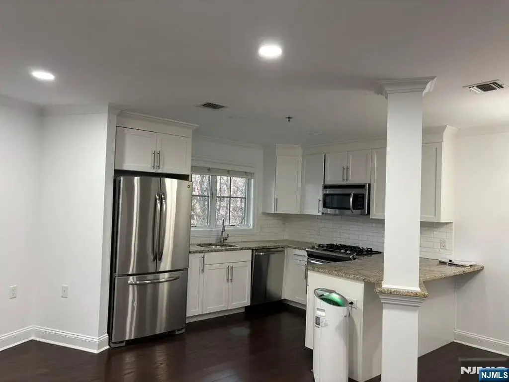200 Laird 107, Cliffside Park