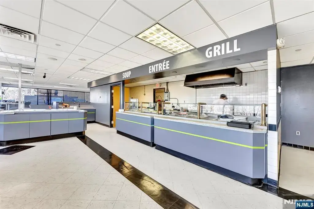 2200 Fletcher Avenue Cafeteria, Fort Lee