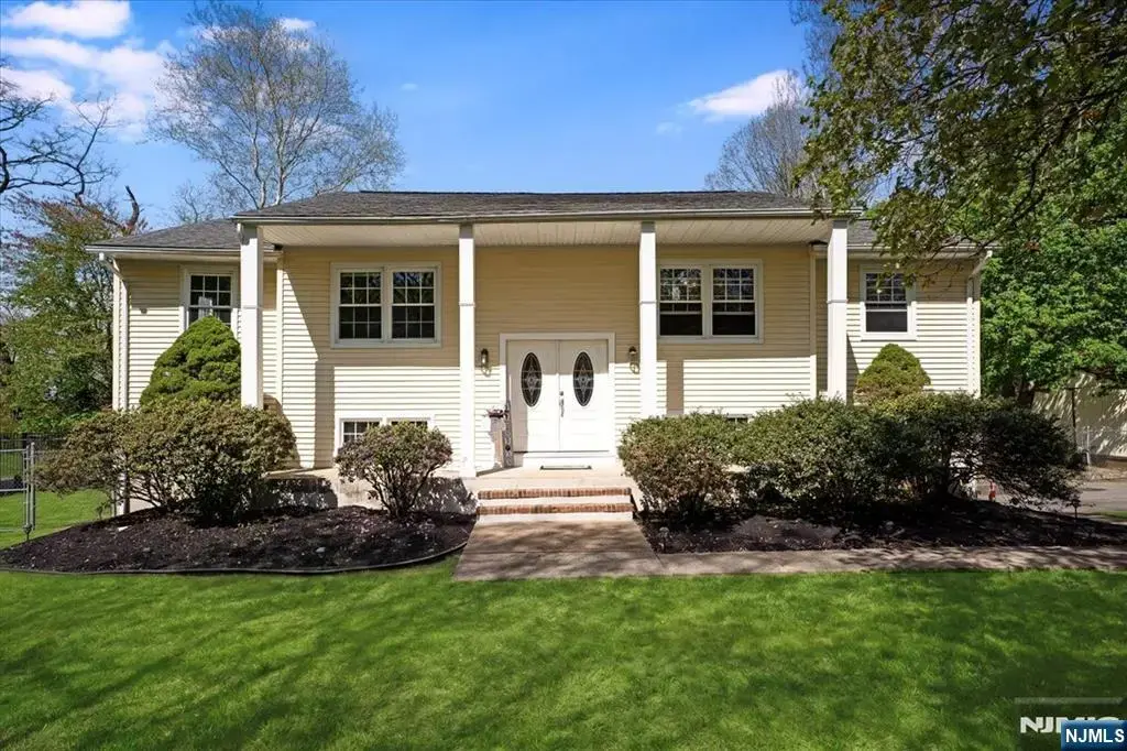 26 Meslar Road, Morris Township