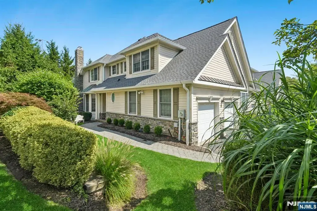 12 Schindler Court 12, Upper Saddle River