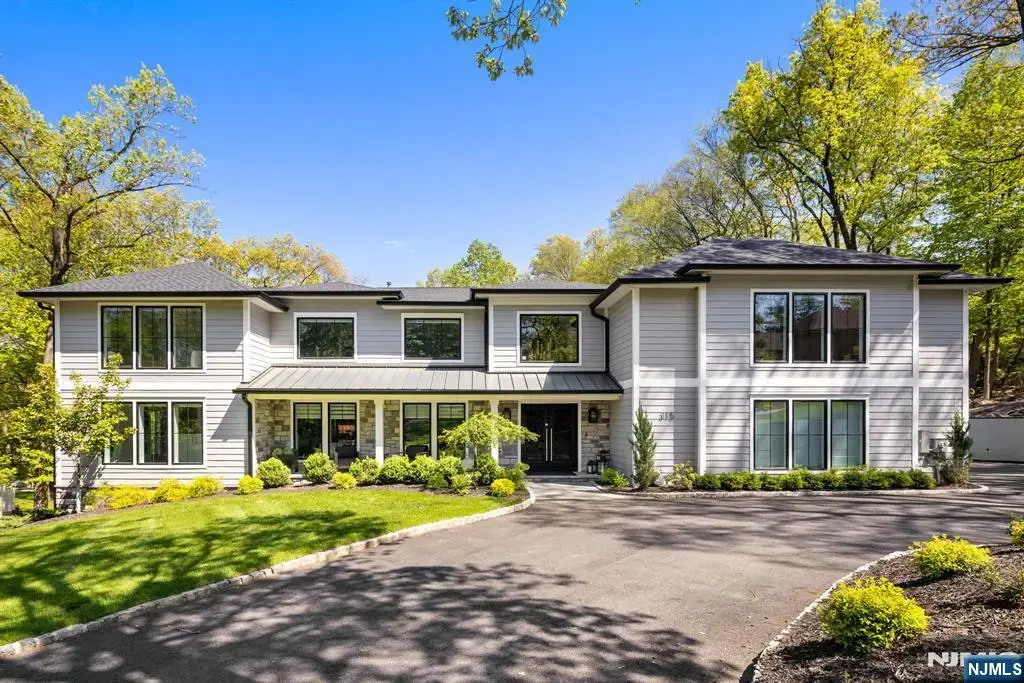 315 Freemans Lane, Franklin Lakes