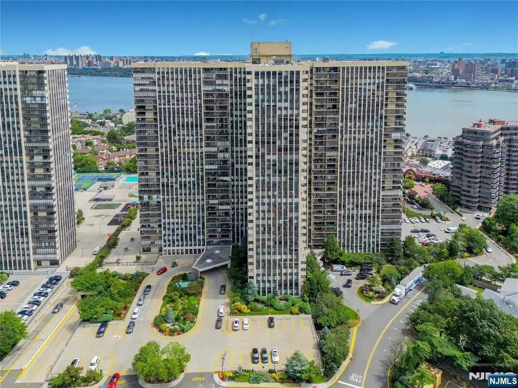 200 Winston Drive 2207, Cliffside Park