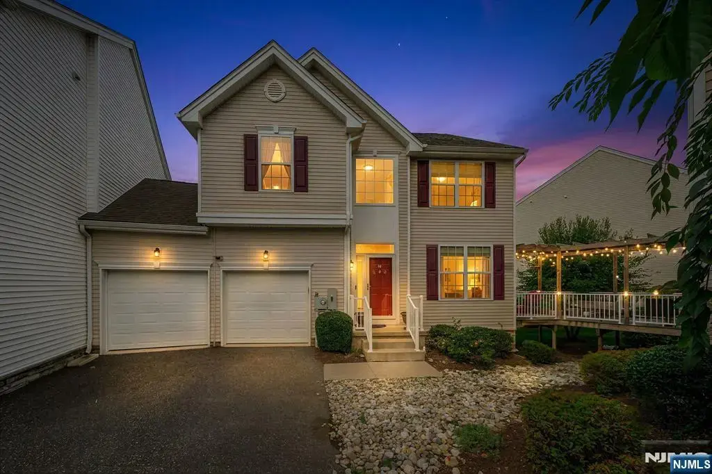 96 Sowers Drive, Mount Olive Township
