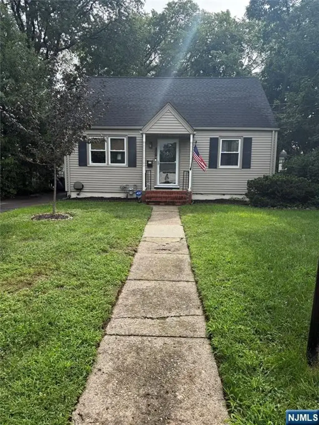 409 Sheffield, Ridgewood