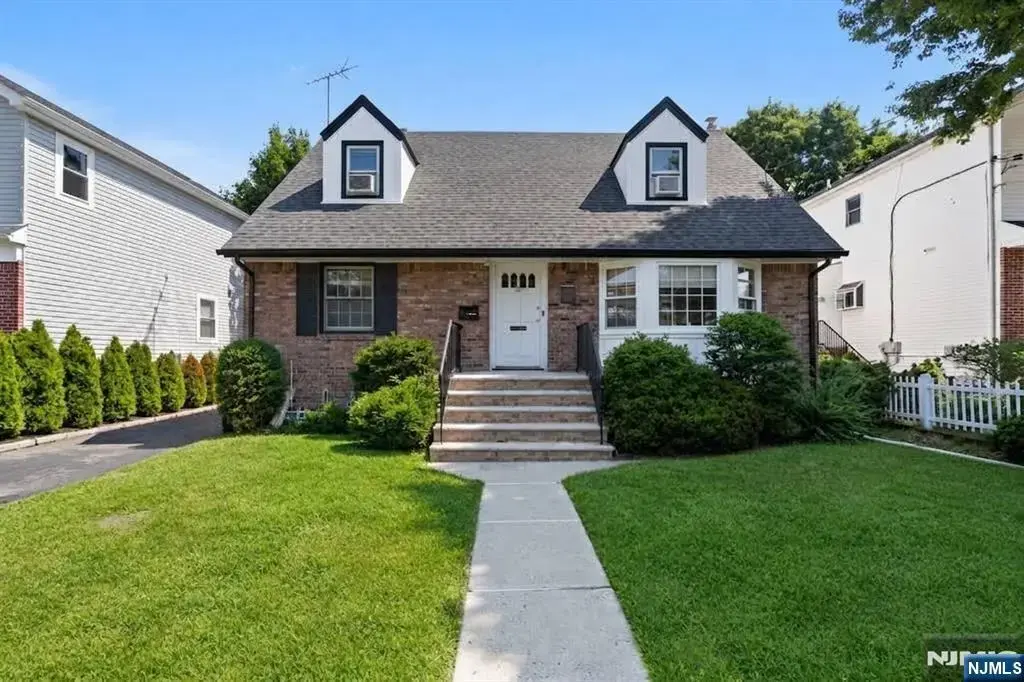 422 Union Avenue, Rutherford