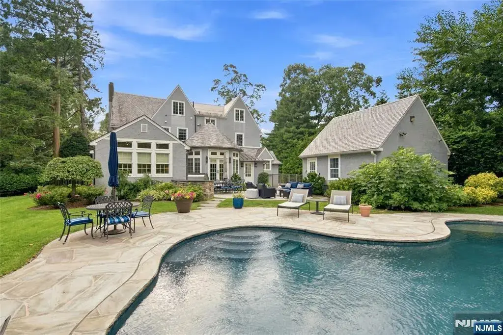 295 Hamilton Avenue, Glen Rock