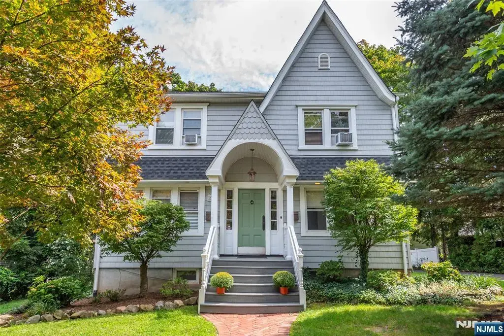 241 Hope Street, Ridgewood