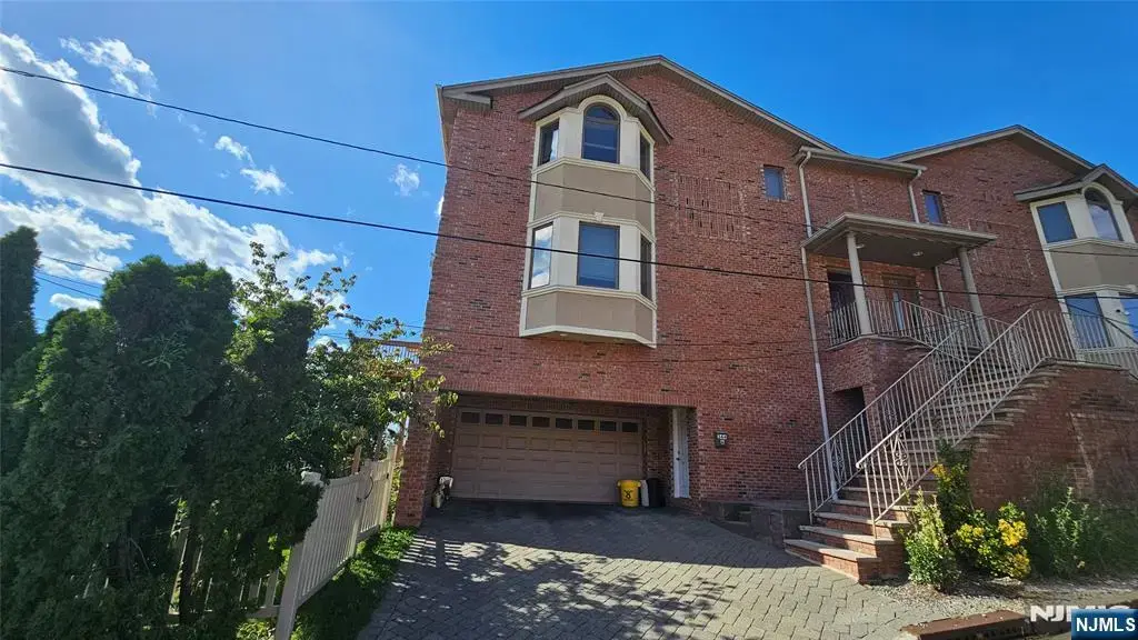 344 E Ruby Avenue A, Palisades Park