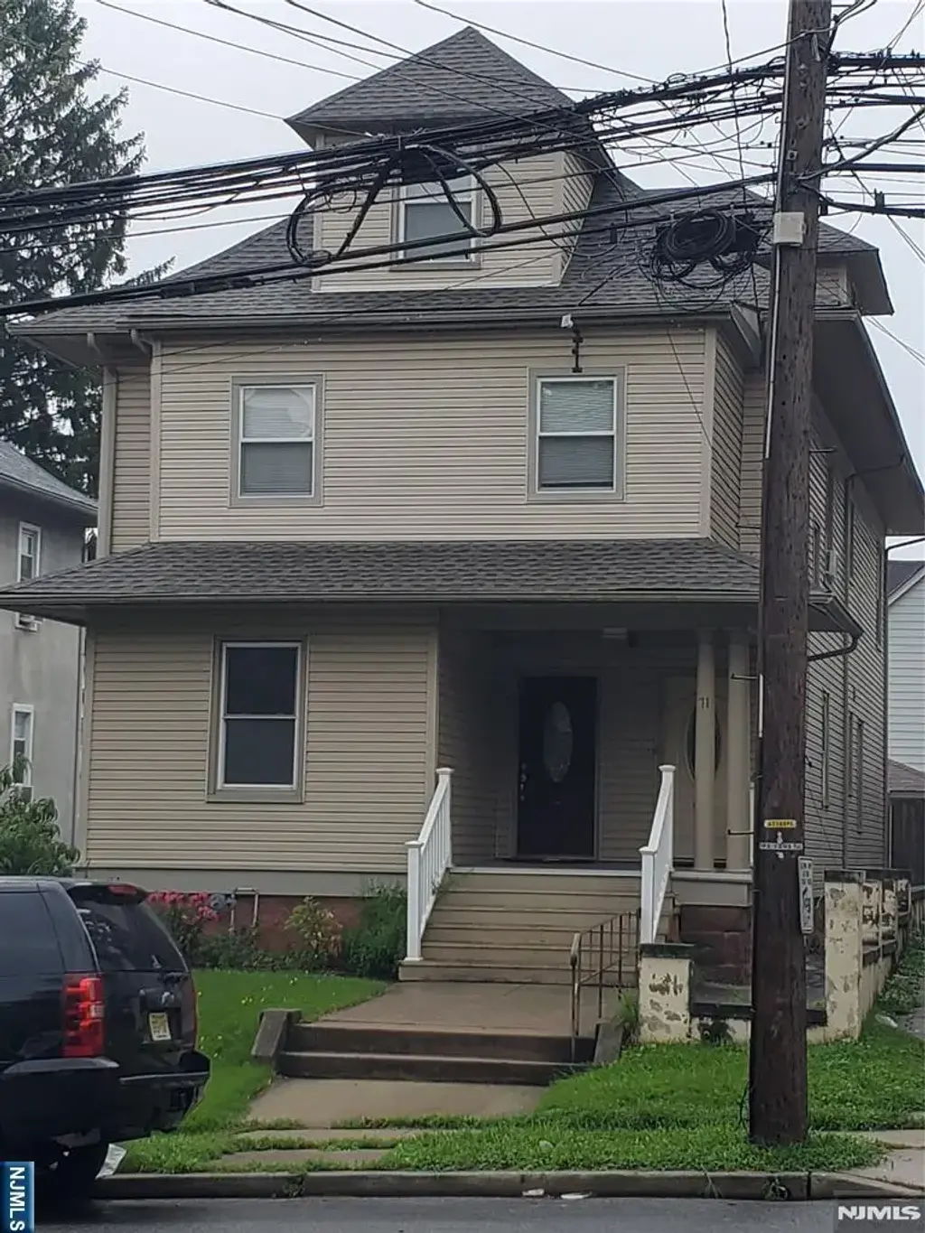 71 Aycrigg, Passaic