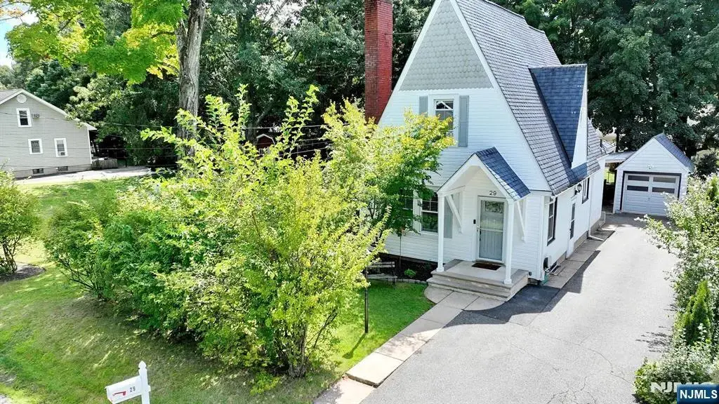 29 Silver Birch Avenue, Oakland