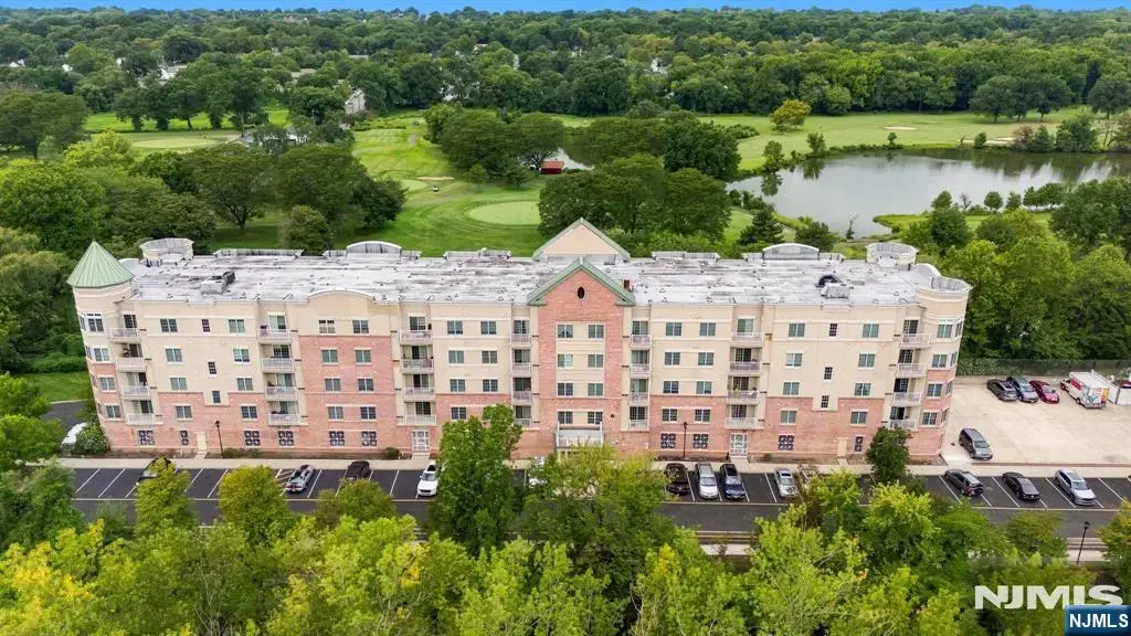 3404 Windsor Park Court, Englewood