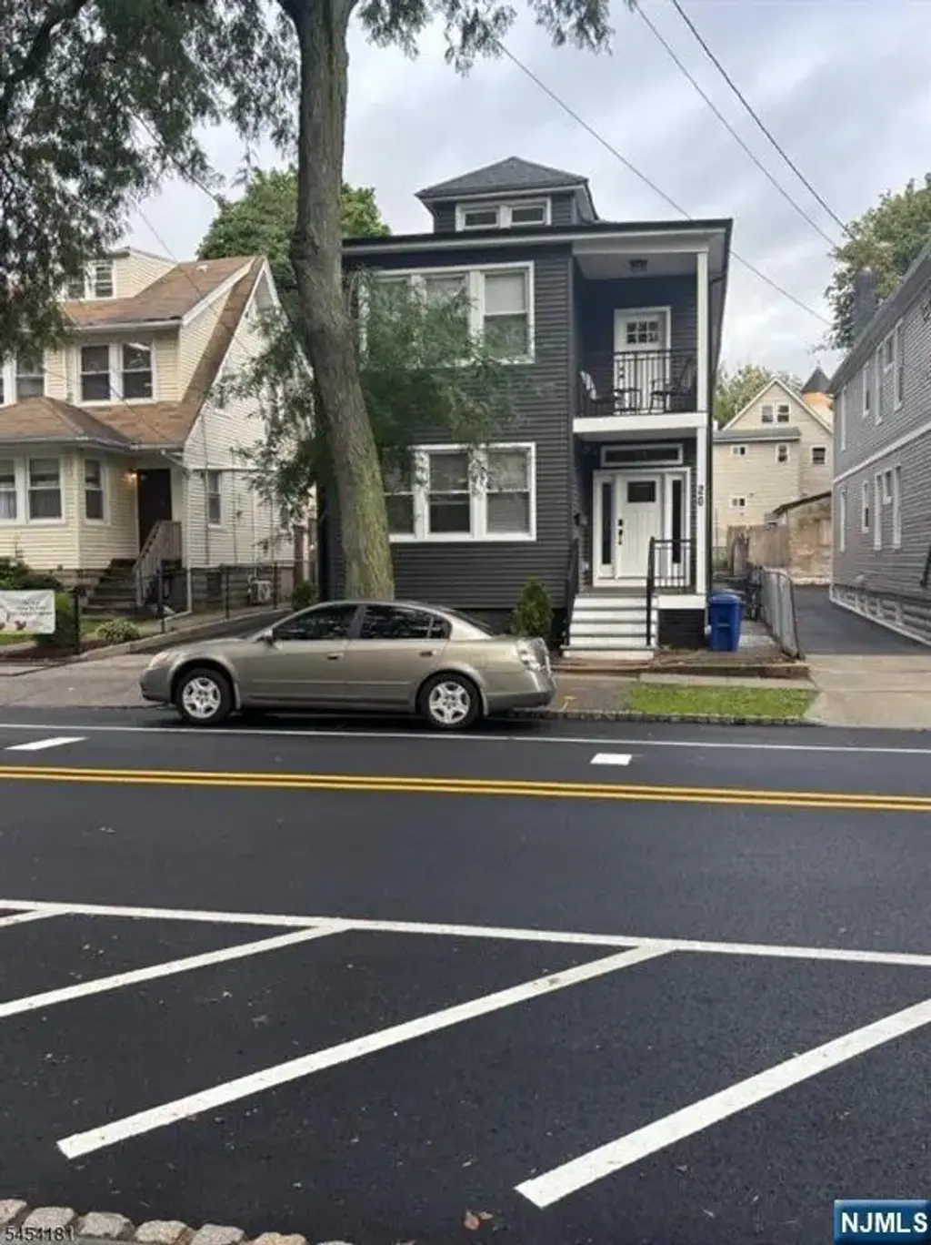 20 Maple, Montclair