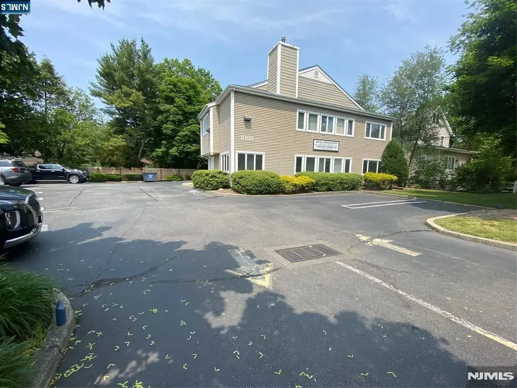 1000 Maple Avenue 2nd Floor, Glen Rock