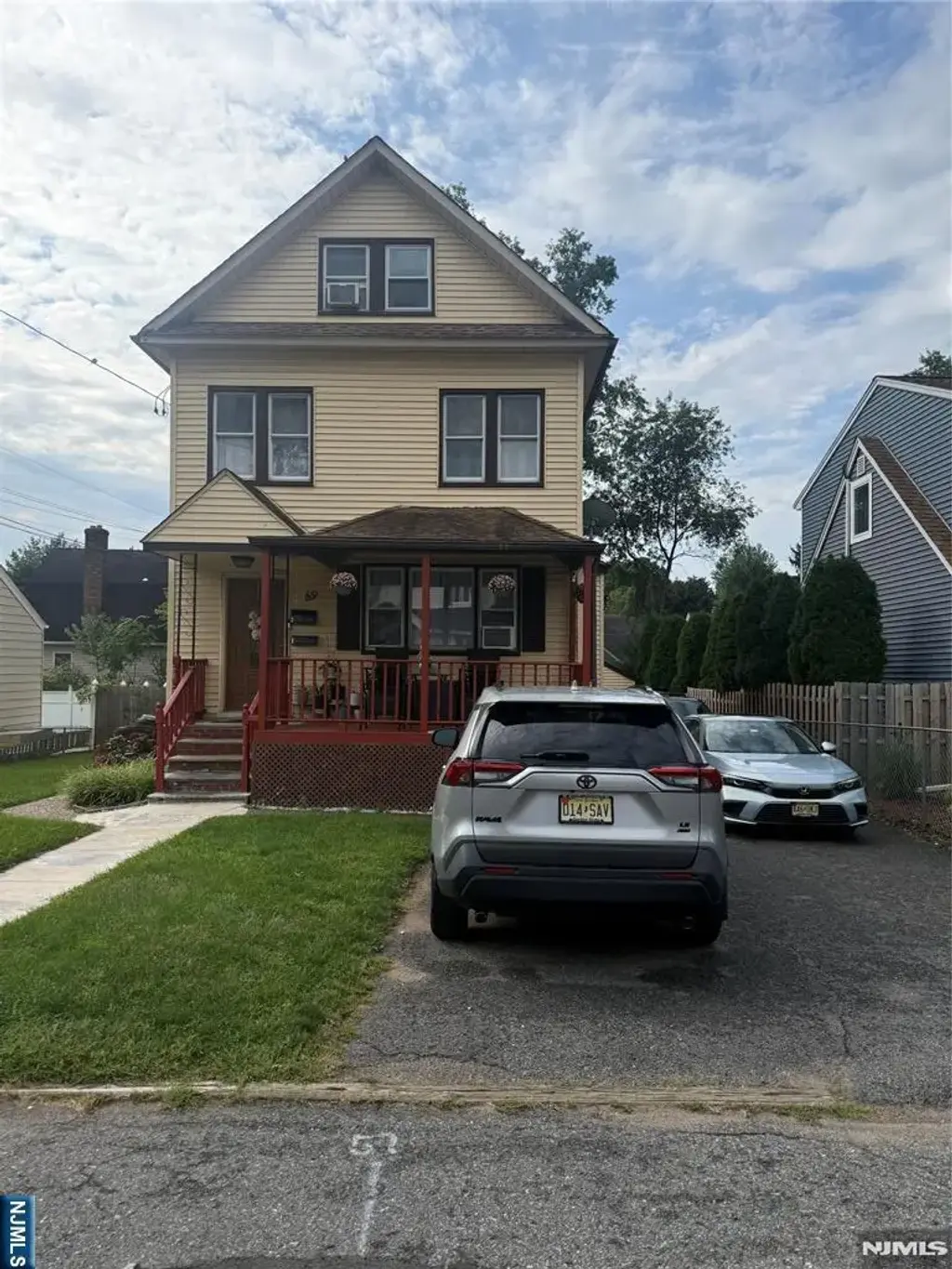 69 Oneida, Dumont