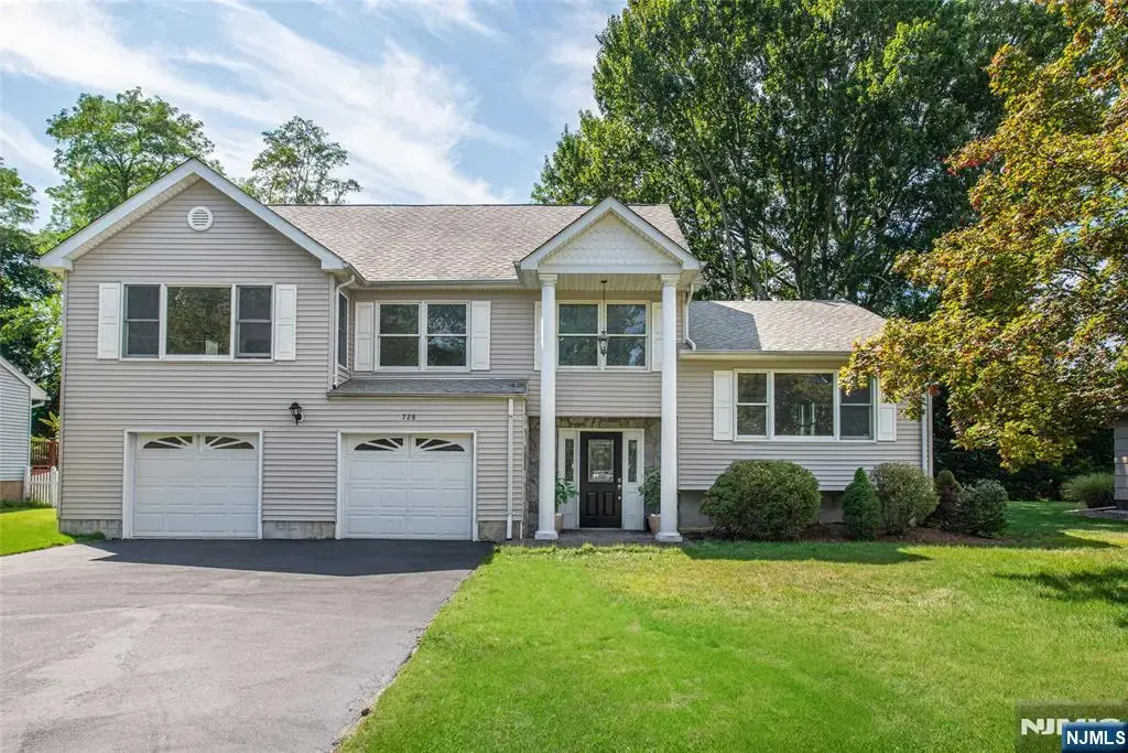 728 Prospect, Glen Rock