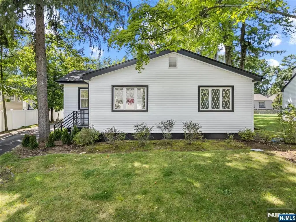 137 Myrtle Avenue, Allendale