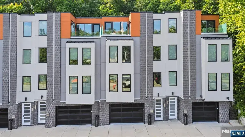 367 Park Avenue, Weehawken